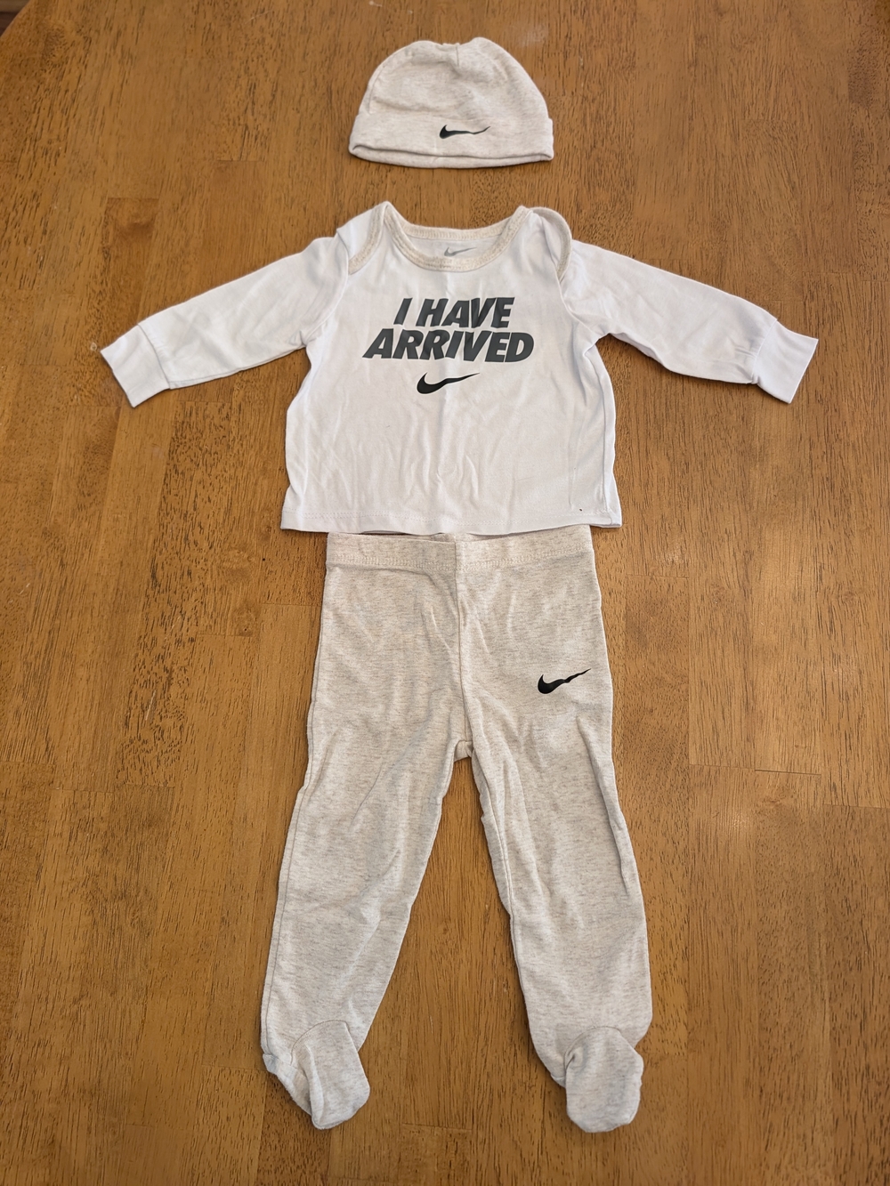 Nike Baby "I Have Arrived" Outfit Set 6m